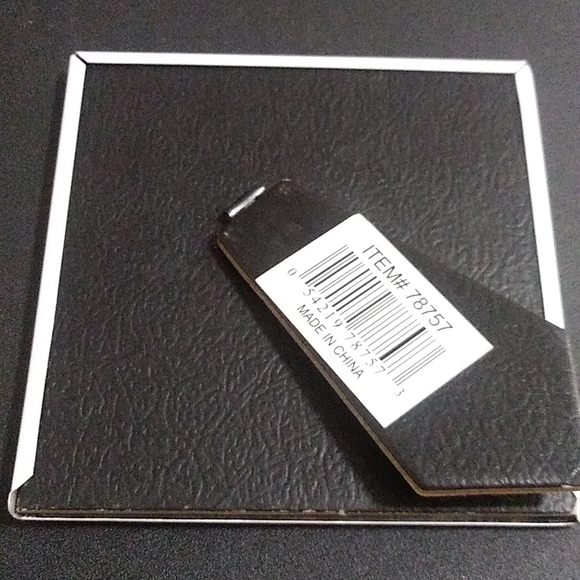 White Metal Photo Frame For Your Pets Picture - Picture 14 of 17